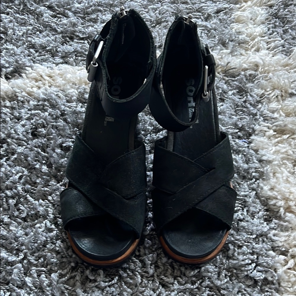 Sorel Black Heeled Sandals with Peep-Toe Design